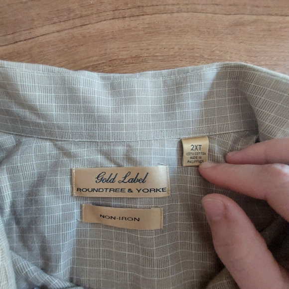 Gold Label Roundtree & York Button Down - Picture 2 of 3
